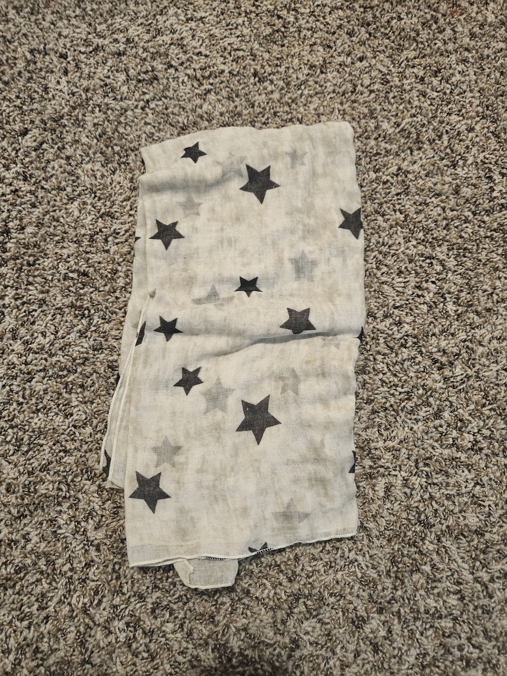 Source Unknown Cream Scarf with Black Star Print